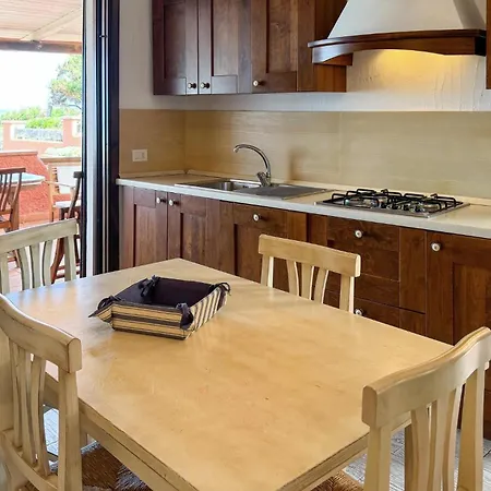 2 Bedroom Beautiful In بيت للعطل